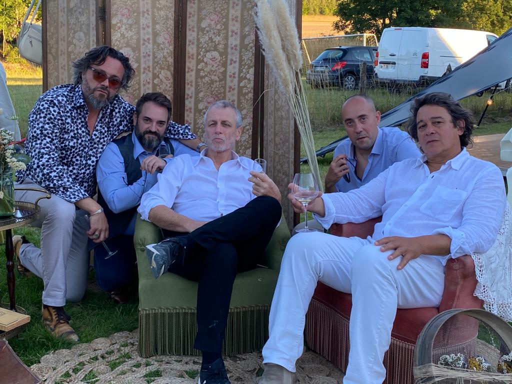 Les musiciens de The Bande réunis en Bourgogne